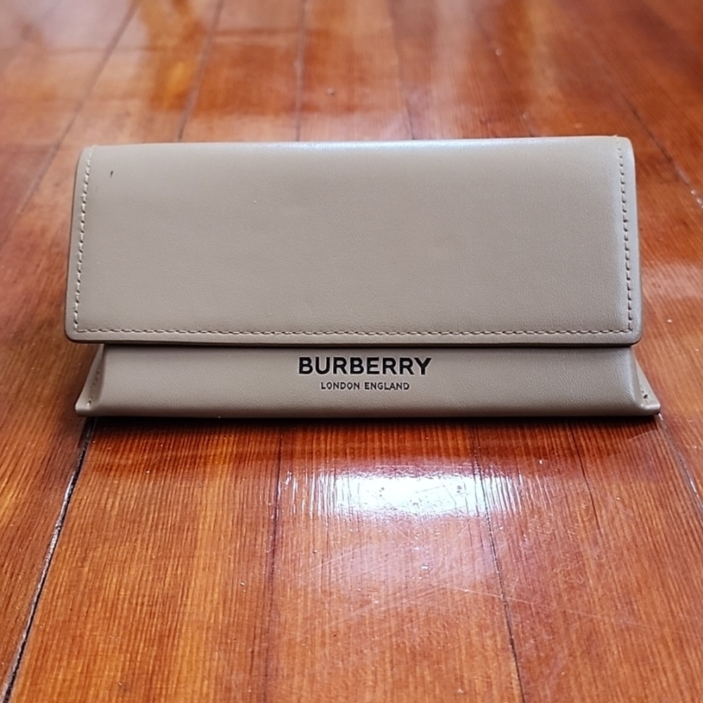 Burberry sunglasses case
